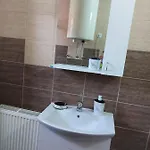 Mona Apartman *