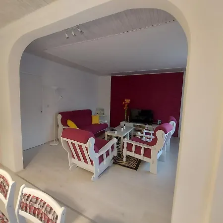 Apartment Mona